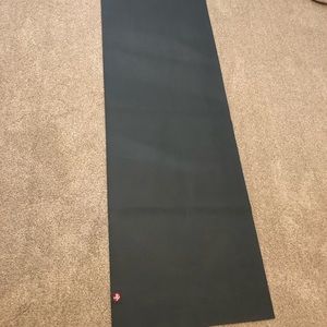 Travel yoga mat